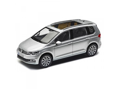 Модель автомобиля Volkswagen Touran, 1:43, Reflex Silver Metallic, артикул 5TB099300A7W