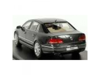 Модель автомобиля Volkswagen Phaeton, Scale 1:43, Mocca Anthracite Pearl Effect